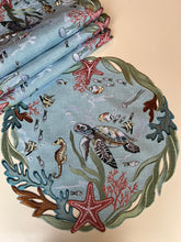 Load image into Gallery viewer, Doilies
